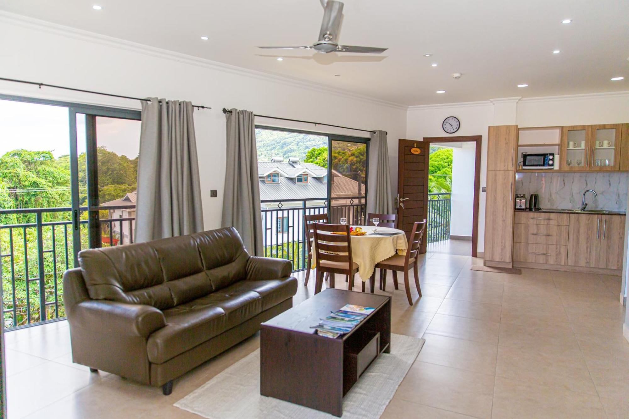 B Holiday Apartments Beau Vallon  Eksteriør billede