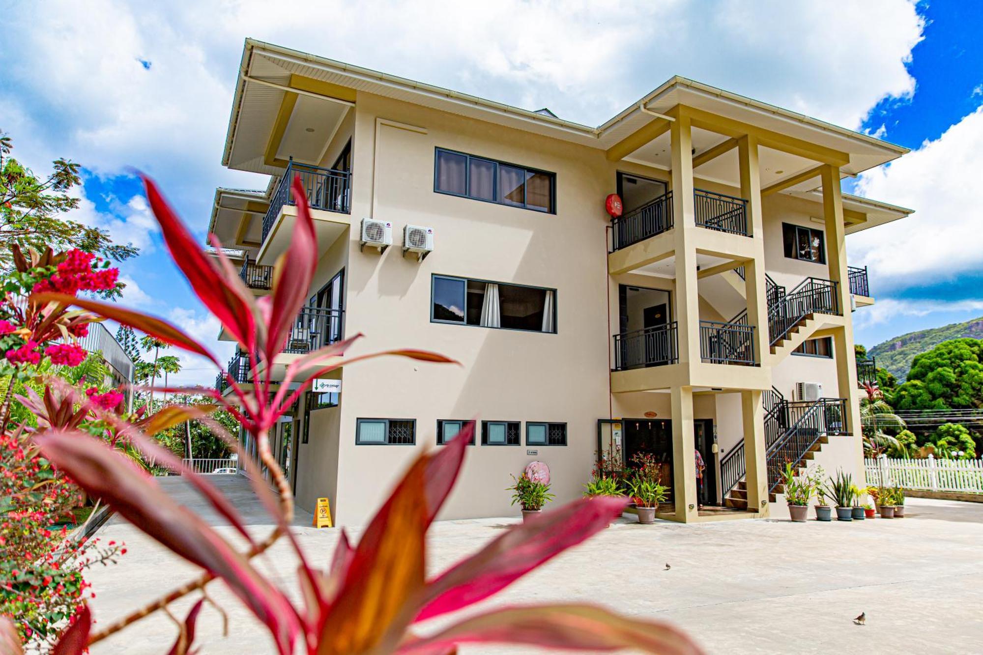 B Holiday Apartments Beau Vallon  Eksteriør billede